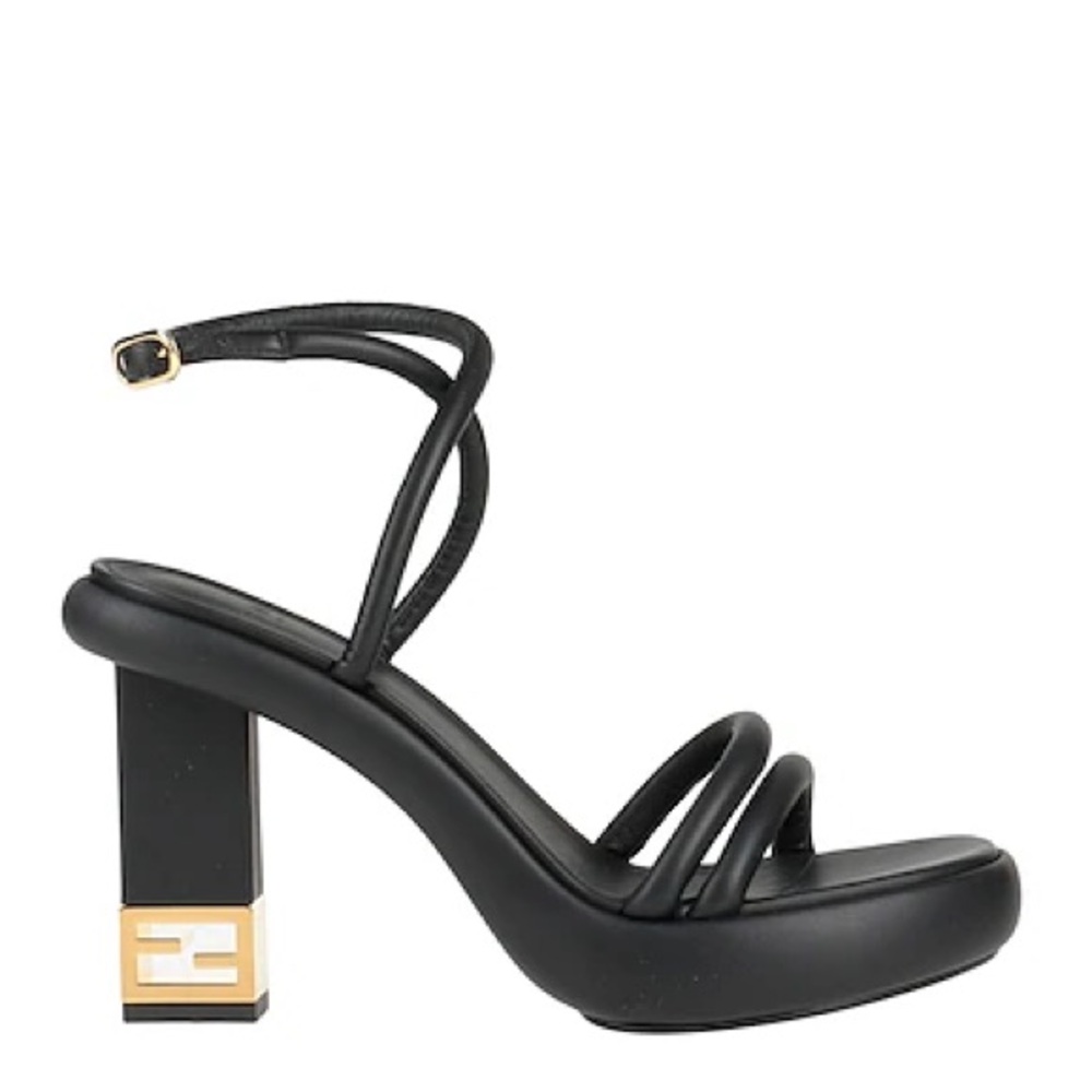 ❤️❤️ FENDI
Nappa Baguette Ankle Strap Platform Sandals❤️❤️size 38